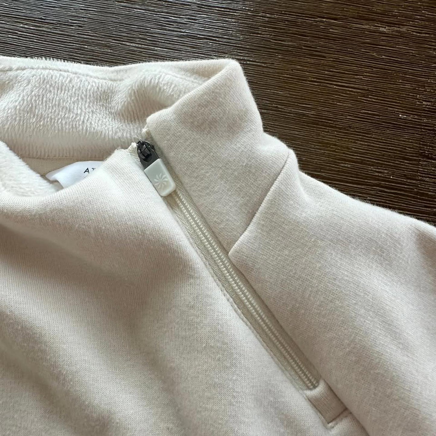 NWT Athleta Girl "Cozy karma wrap" size M(8/10)