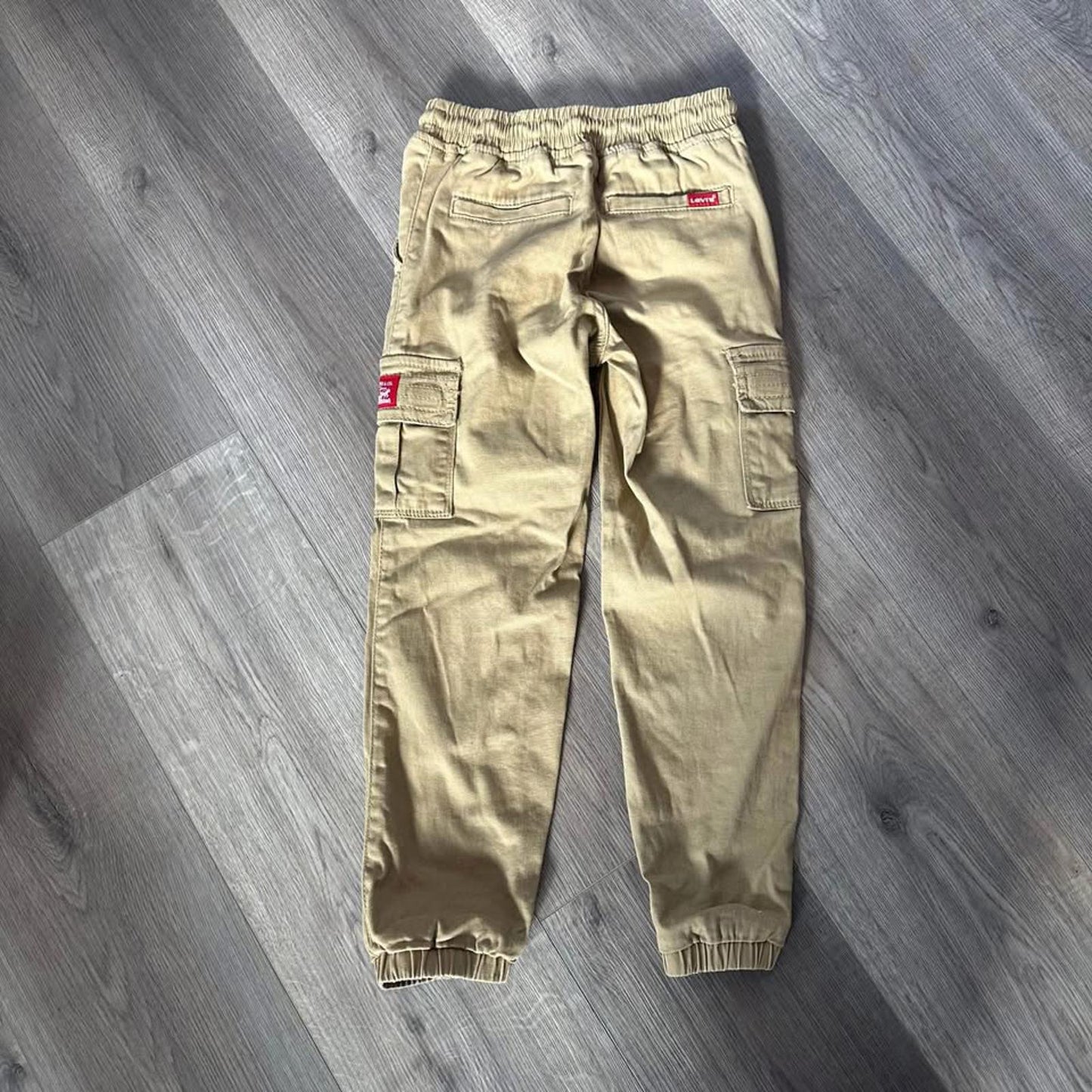 Levi’s kids cargo jogger size 7