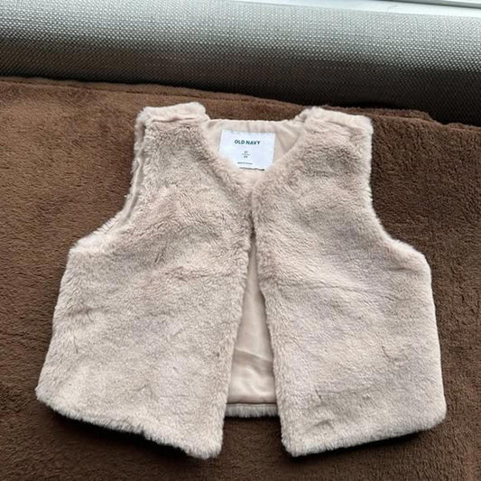 Old Navy faux fur toddler sleeveless vest size 2T