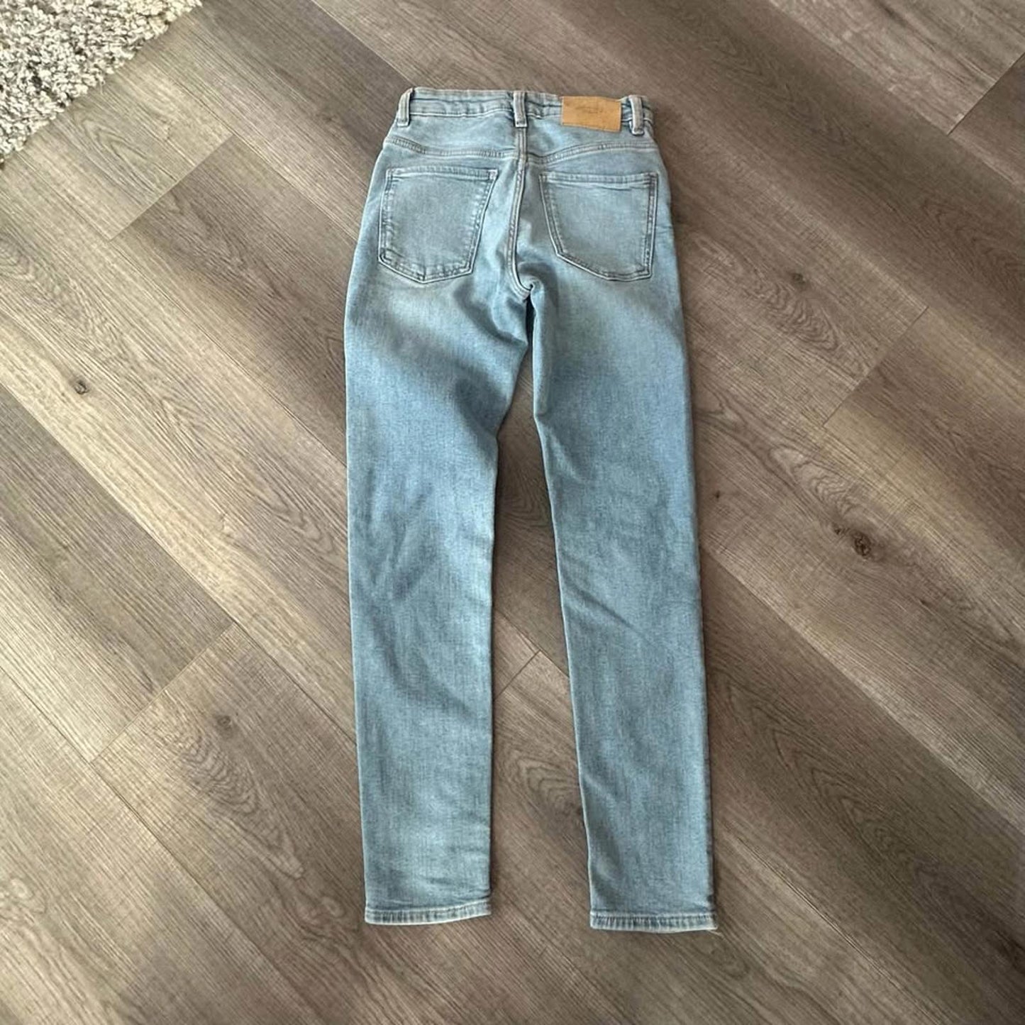 Zara kids light wash skinny jeans size 10