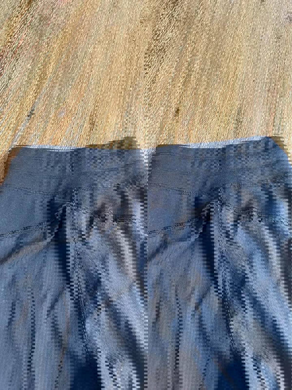 Ivivva by Lululemon girls black pants size 10