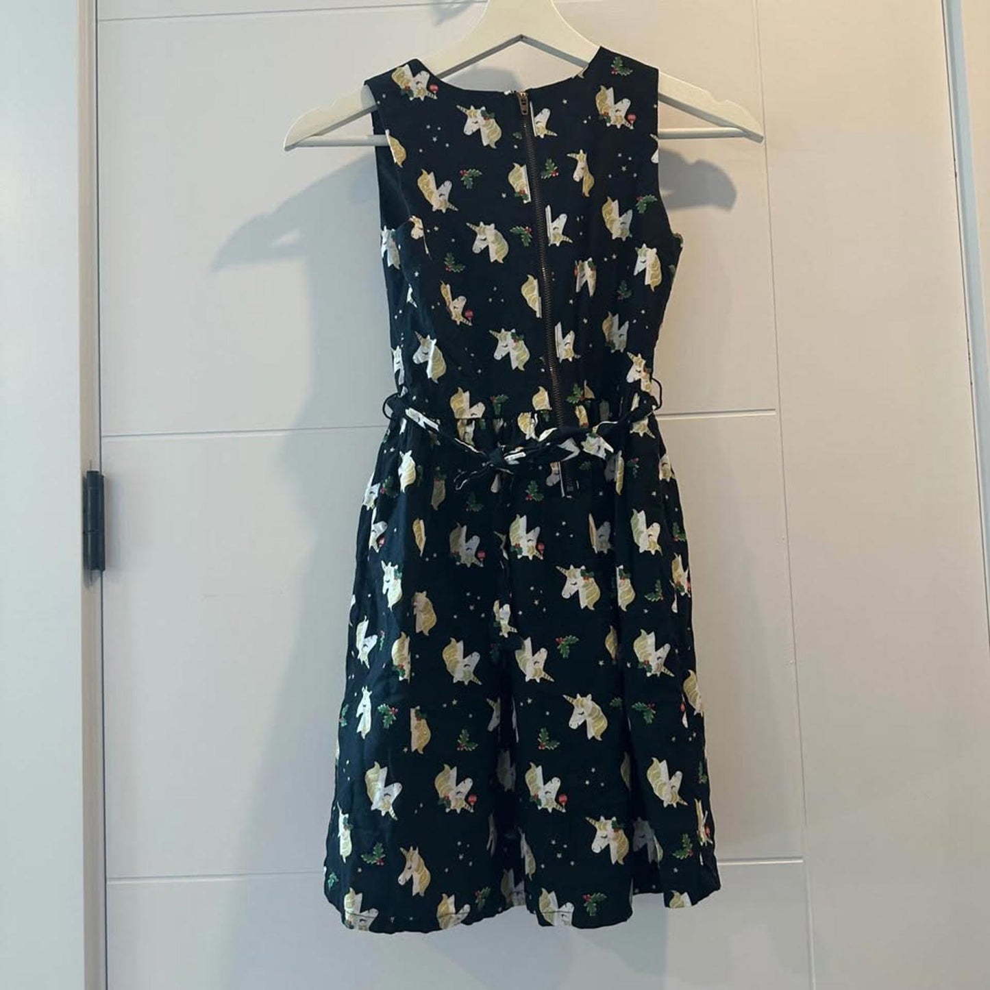 Unicorn print black lined dress size 10 kids