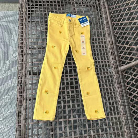 NWT toddler girls yellow denim “rockstar jeggings” with flowers size 5T
