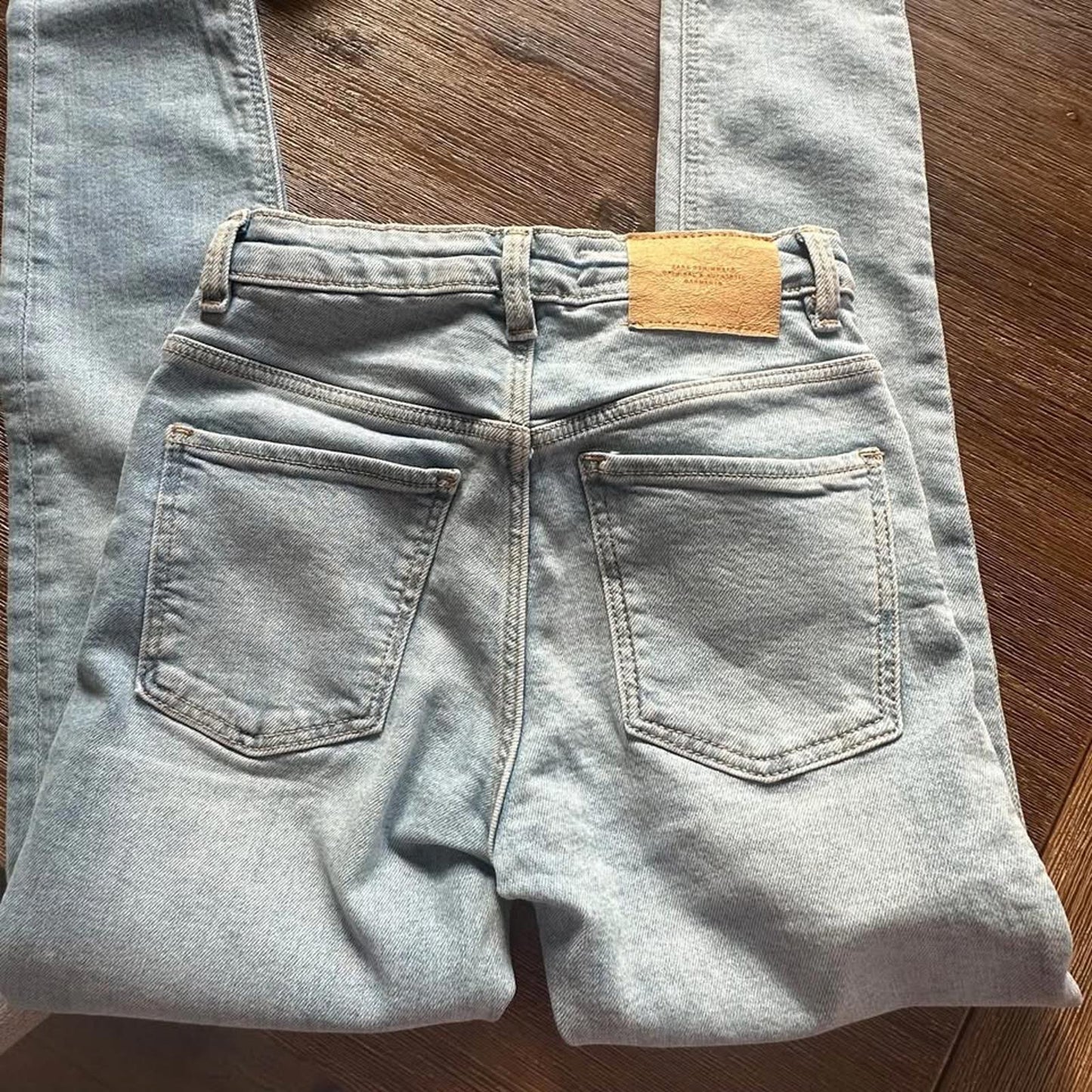 Zara kids light wash skinny jeans size 10