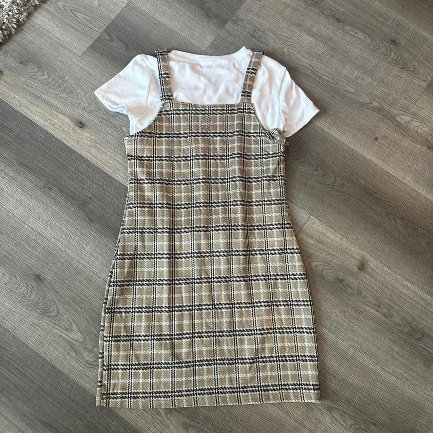 Girls 2 piece set (plaid dress + white tee) size L(14/16)
