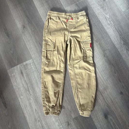 Levi’s kids cargo jogger size 7