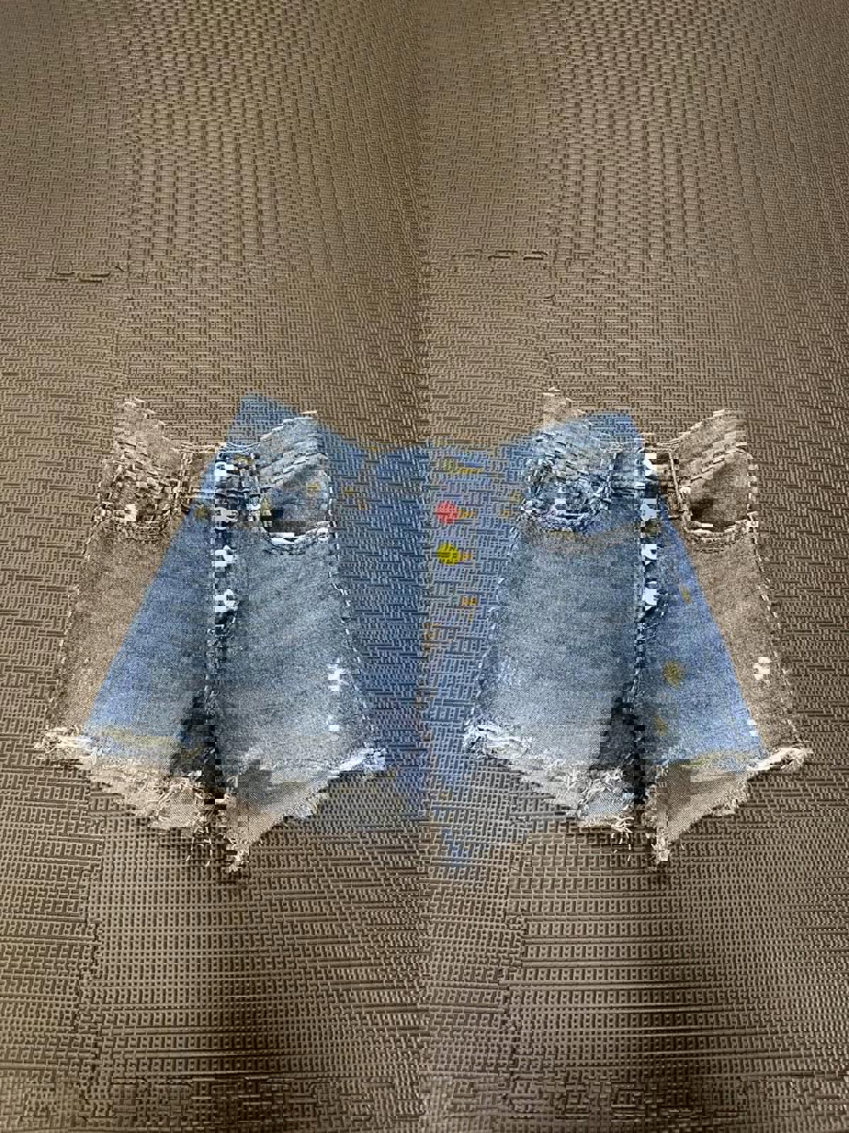 Old Navy girls kids denim shorts with colourful buttons size 10