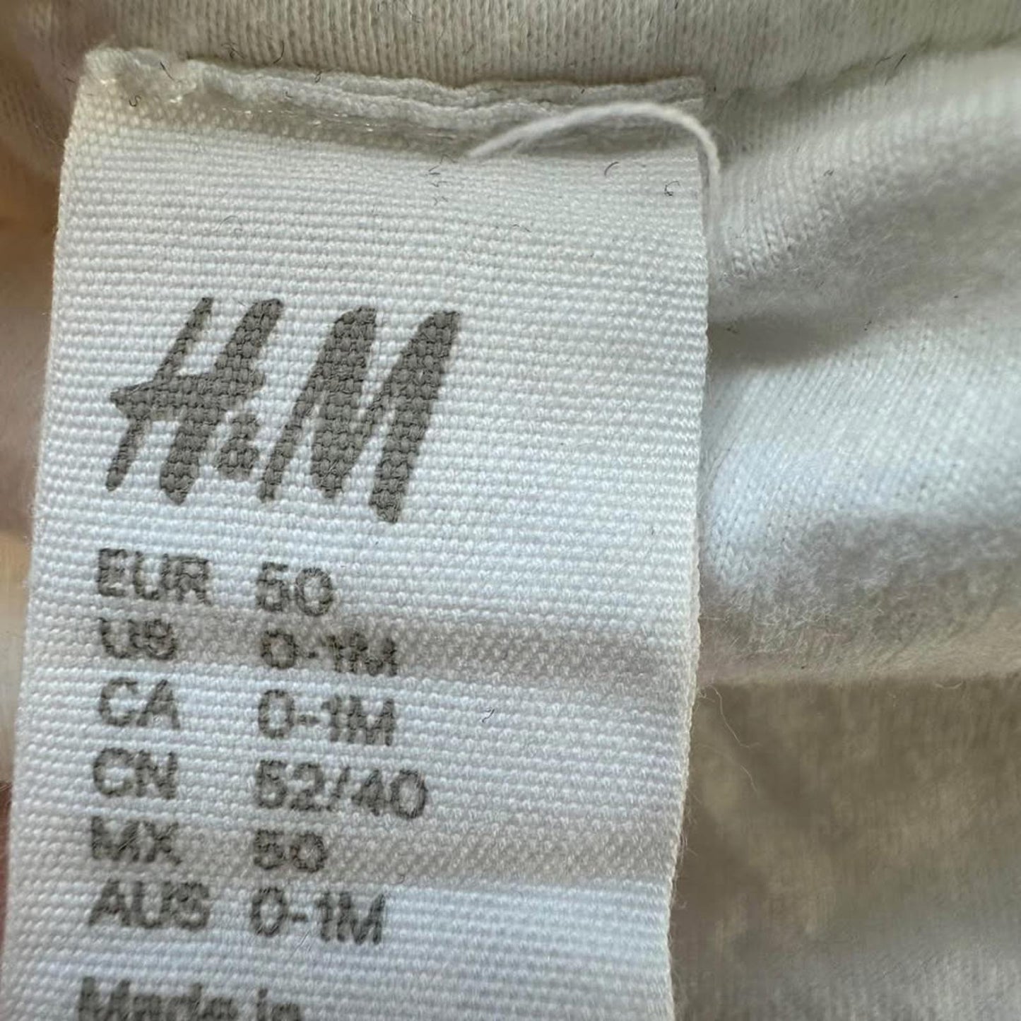 H&M baby fleece bunting suit size 0-1 month