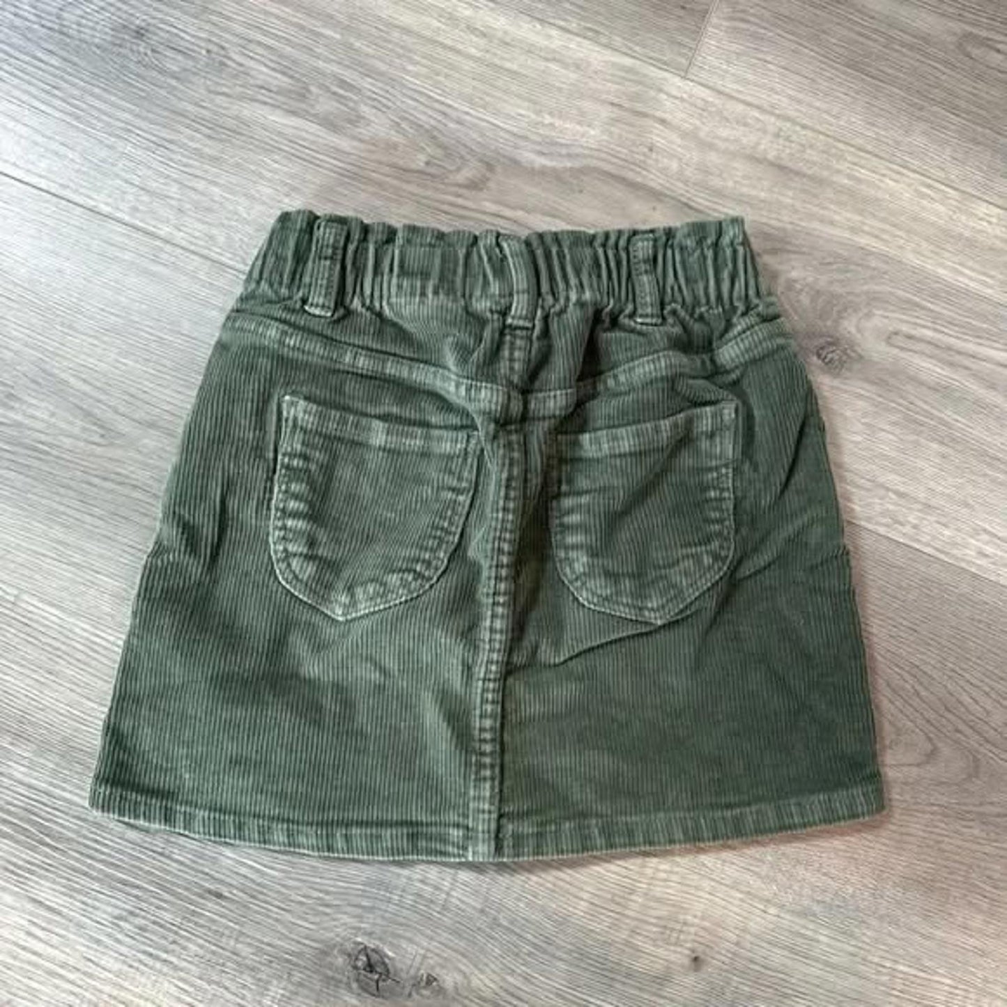 H&M green corduroy skirt size 4T